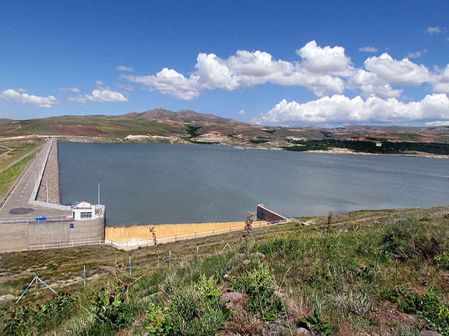 کاهش 8 درصدی ذخایر آبی سدهای حوضه دریاچه ارومیه و کاهش 8 درصدی بارش ها