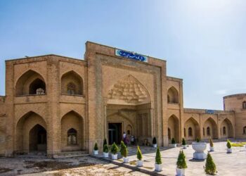 نگارنده: محمد جام کسری