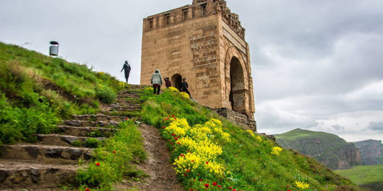 گزارش از: فرینوش اکبرزاده