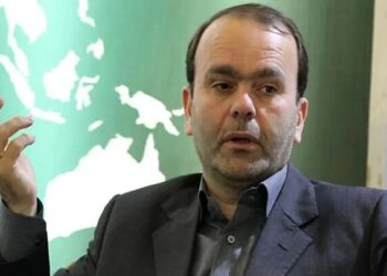 پیشنهاد نصیرپور، نماینده سراب به تندروها: